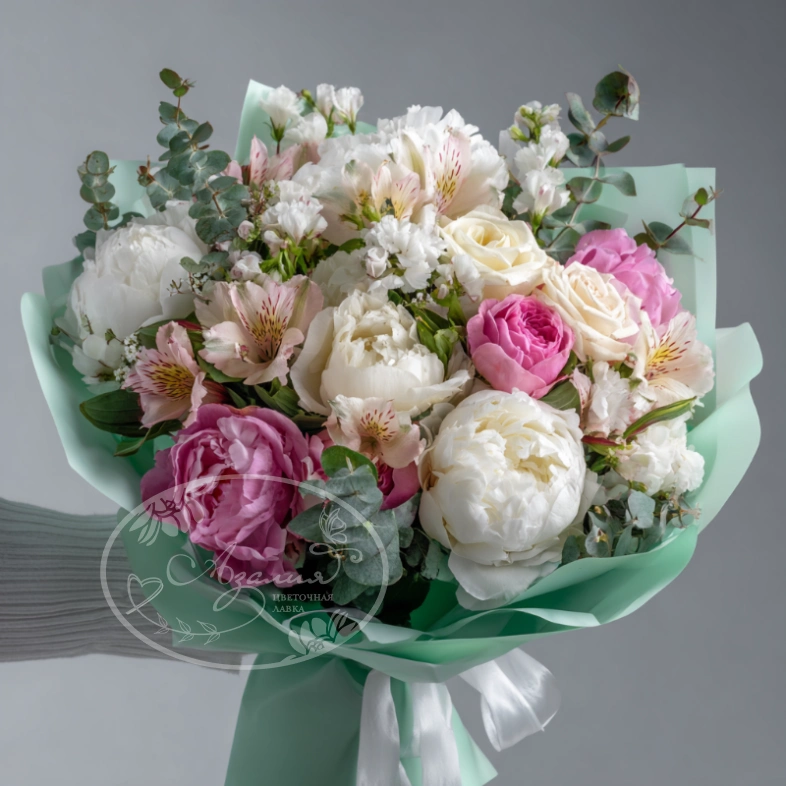 Букет с пионами &laquo;Облачное настроение&raquo;
