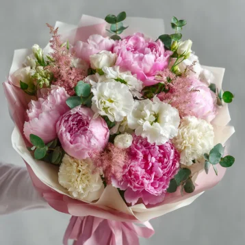 Букет с пионами «Пудровая нега»