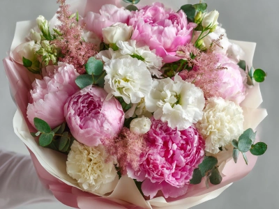 Букет с пионами «Пудровая нега»
