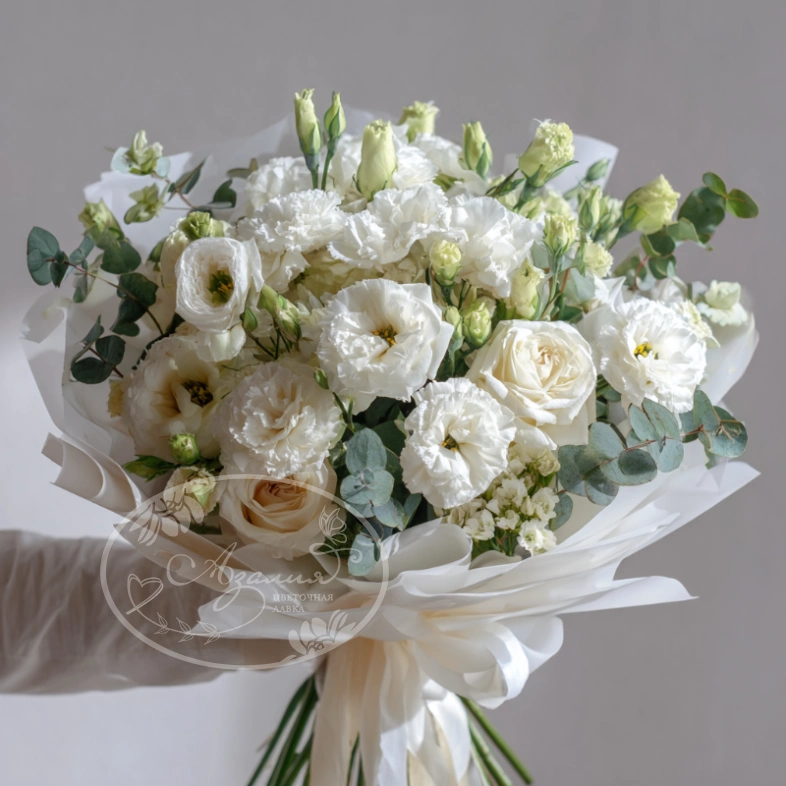 Букет с эустомами &laquo;Светлая вуаль&raquo;