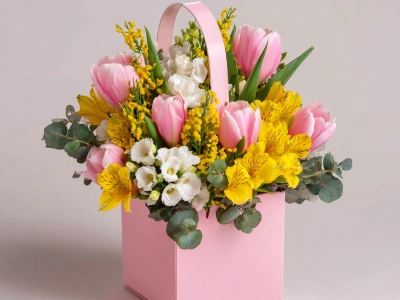 Композиция в сумочке «Весенний коктейль»