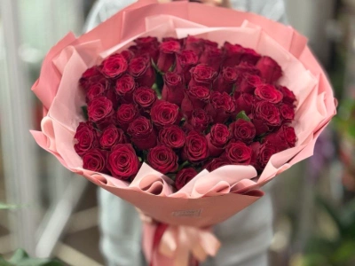 Букет из красных роз «Родос»
