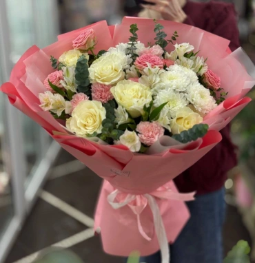 Букет с белыми розами «Английский сад»