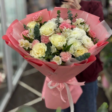 Букет с белыми розами «Английский сад»