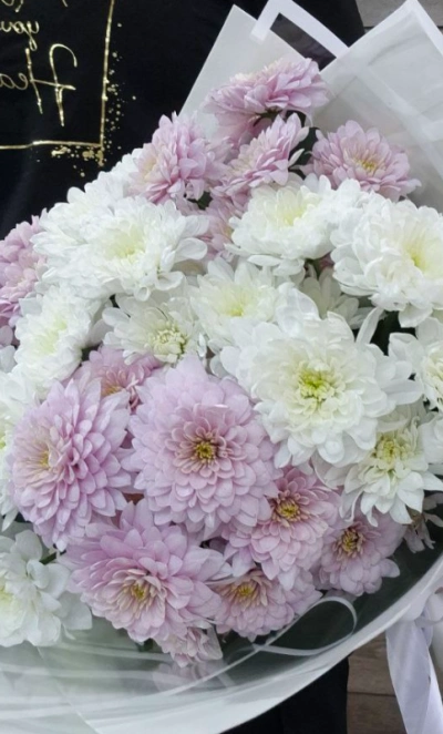 Букет из кустовых хризантем «Нежное облако»