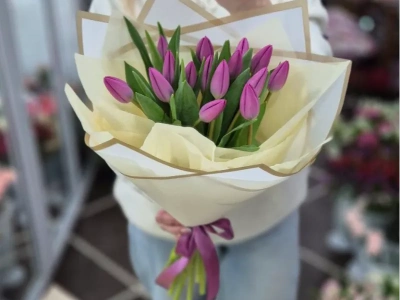 15 розовых тюльпанов «Розовая весна