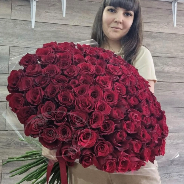 Букет из 101 красной розы