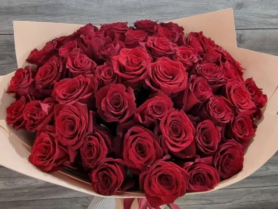 Букет из 51 красной розы