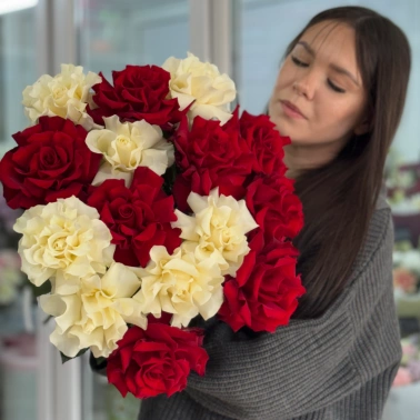 Букет из ажурных роз