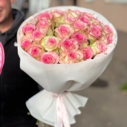 Букет из 25 розовых роз 1