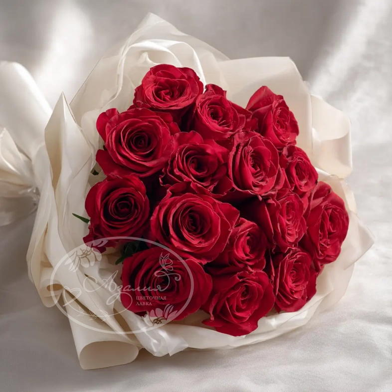 15 красных роз 60 см