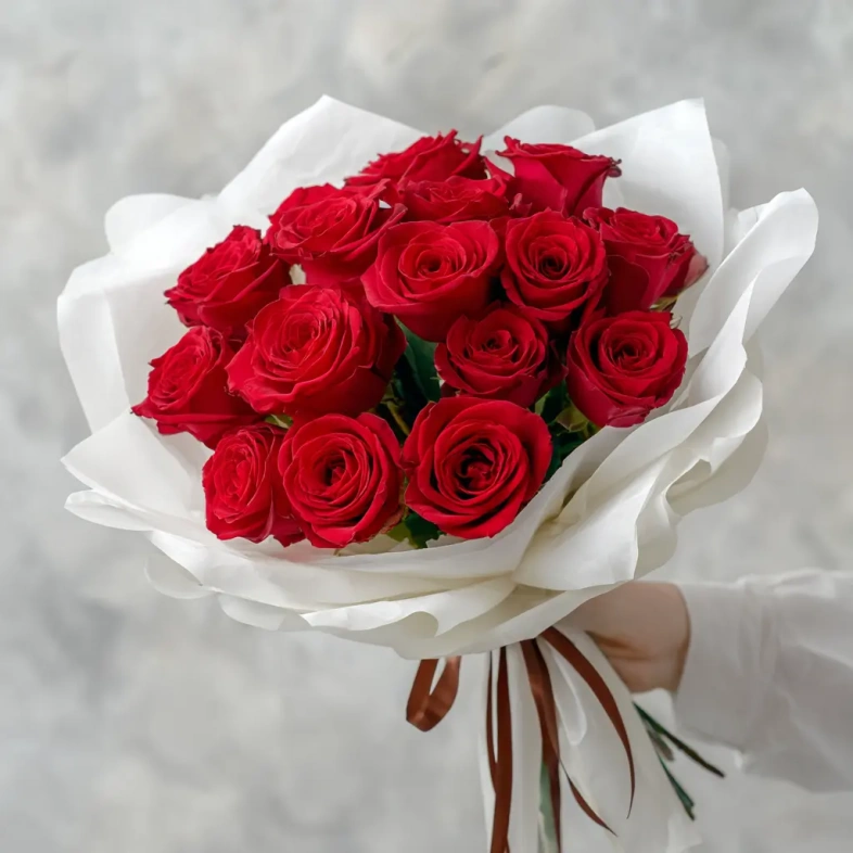 15 красных российских роз 60 см
