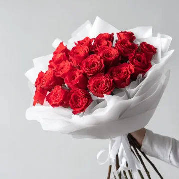 Красные розы «Пламя любви»